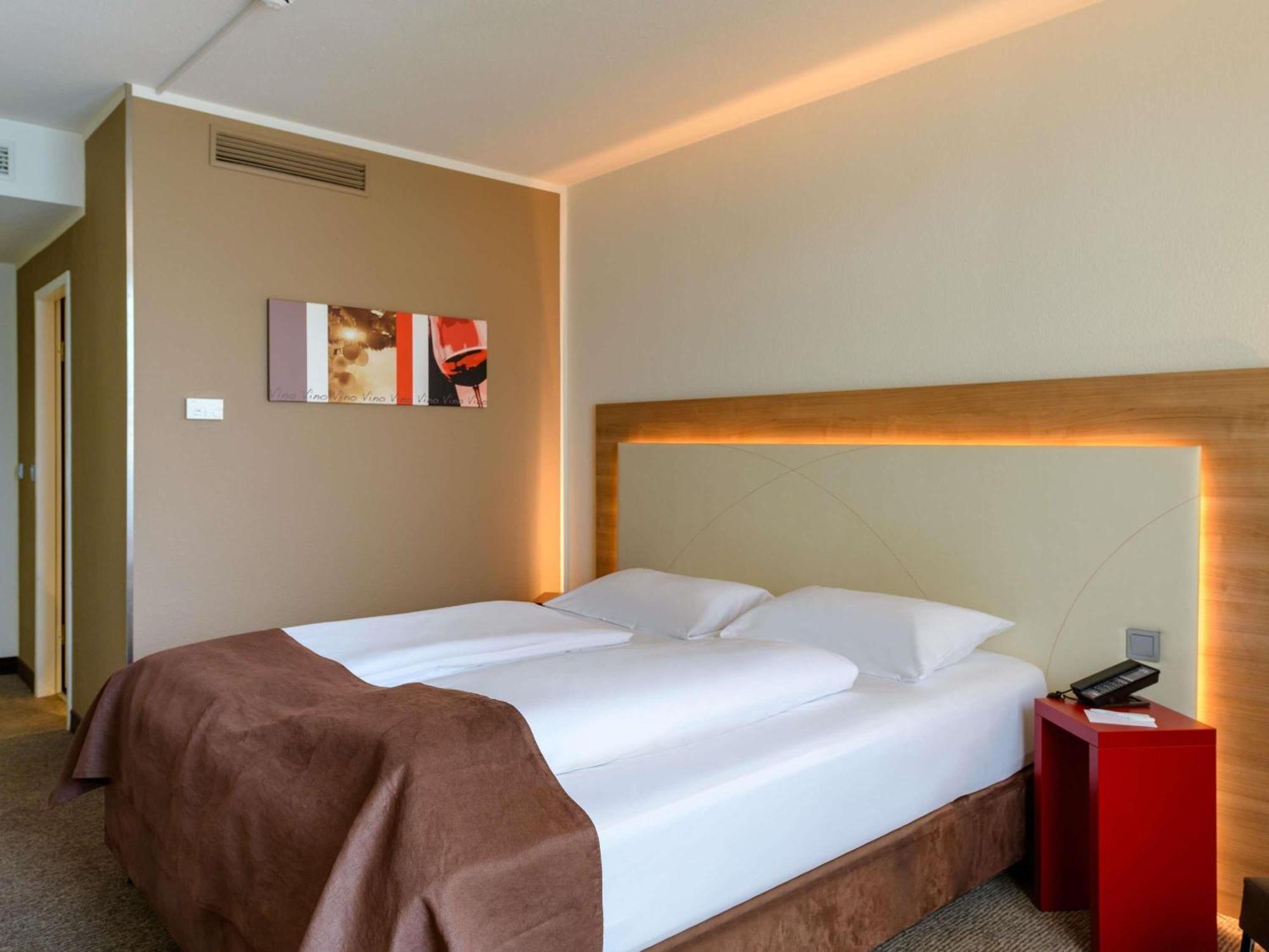 Standard Doppelzimmer mit Kingsize-Bett